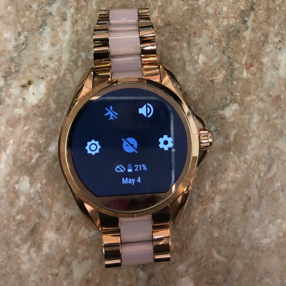 Michael Kors Smartwatch - Picture 3 of 3